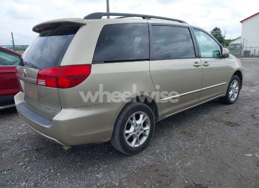 Photo 4 of 2004 Toyota Sienna XLE (VIN 5TDBA22C34S021999)