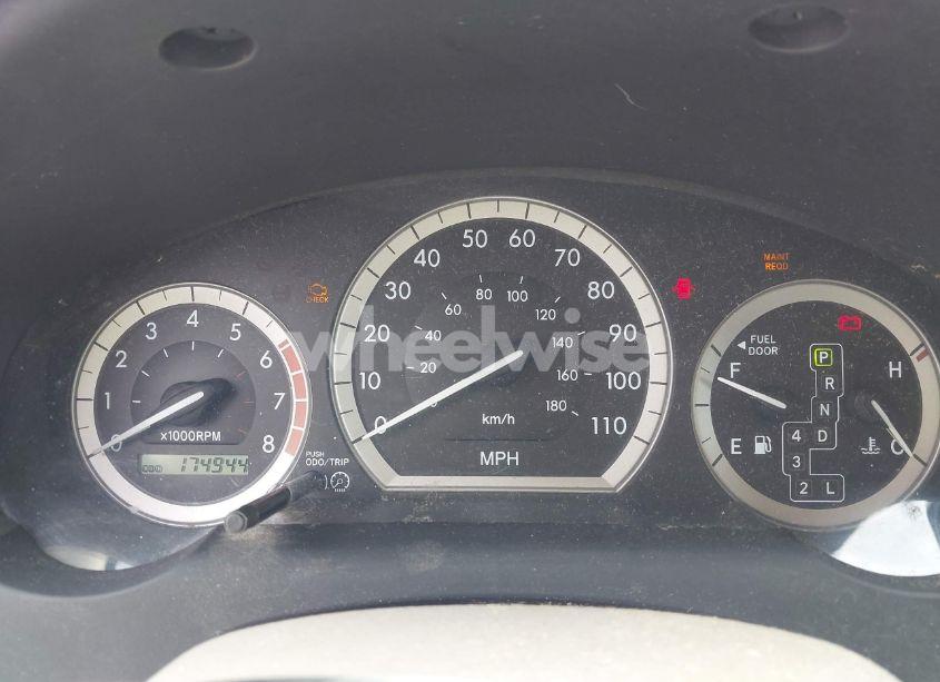 Photo 7 of 2004 Toyota Sienna XLE (VIN 5TDBA22C34S021999)