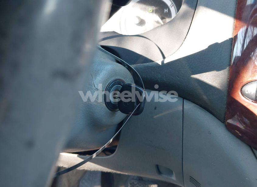 Photo 11 of 2005 Toyota Sienna XLE LIMITED (VIN 5TDBA22C35S037959)