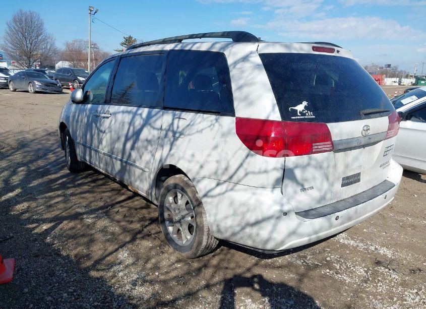 Photo 3 of 2005 Toyota Sienna XLE LIMITED (VIN 5TDBA22C35S037959)