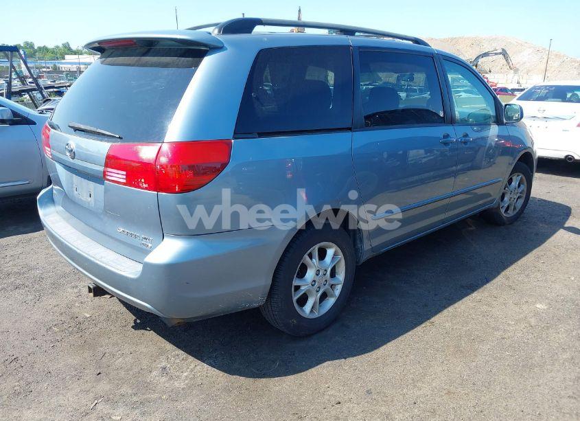 Photo 4 of 2004 Toyota Sienna XLE (VIN 5TDBA22C44S009361)