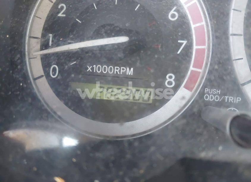 Photo 13 of 2004 Toyota Sienna XLE (VIN 5TDBA22C44S009473)