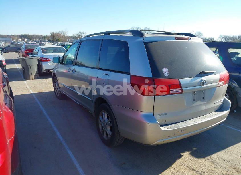 Photo 3 of 2004 Toyota Sienna XLE (VIN 5TDBA22C44S025446)
