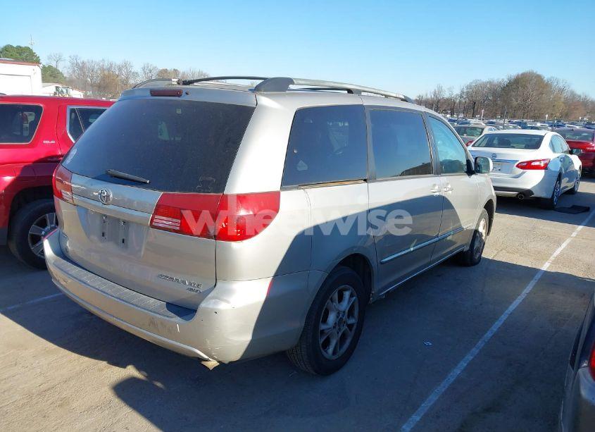 Photo 4 of 2004 Toyota Sienna XLE (VIN 5TDBA22C44S025446)