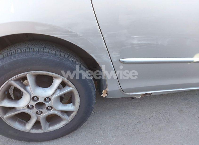 Photo 6 of 2004 Toyota Sienna XLE (VIN 5TDBA22C44S025446)