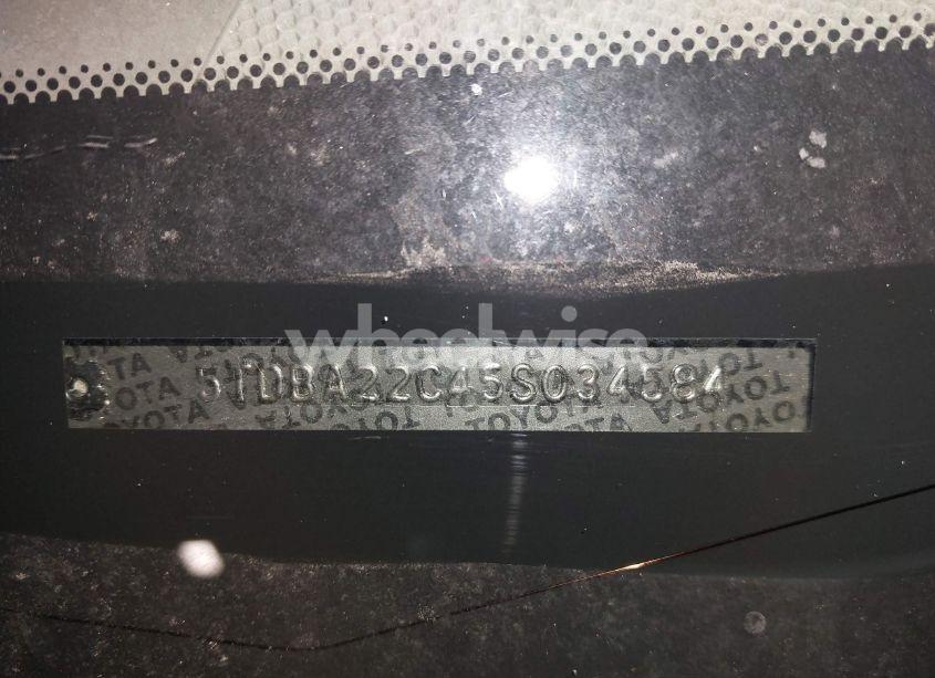 Photo 9 of 2005 Toyota Sienna XLE (VIN 5TDBA22C45S034584)