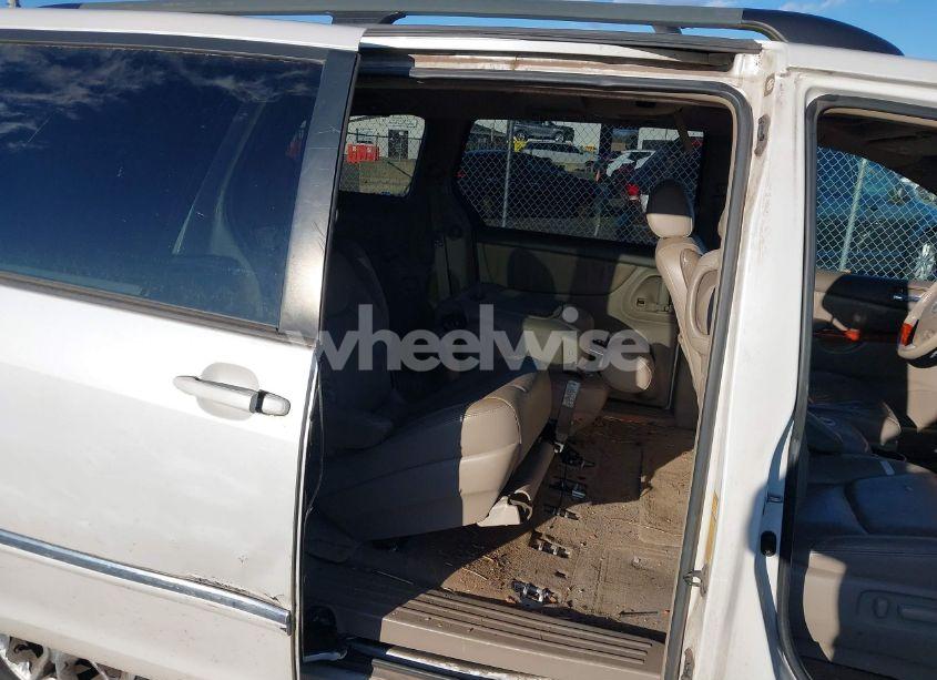 Photo 8 of 2006 Toyota Sienna XLE LIMITED (VIN 5TDBA22C46S062239)