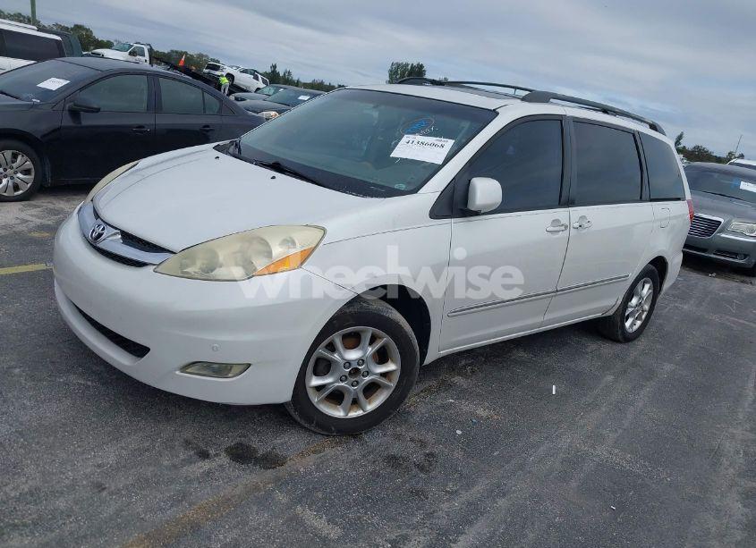 Photo 2 of 2006 Toyota Sienna XLE LIMITED (VIN 5TDBA22C56S062976)