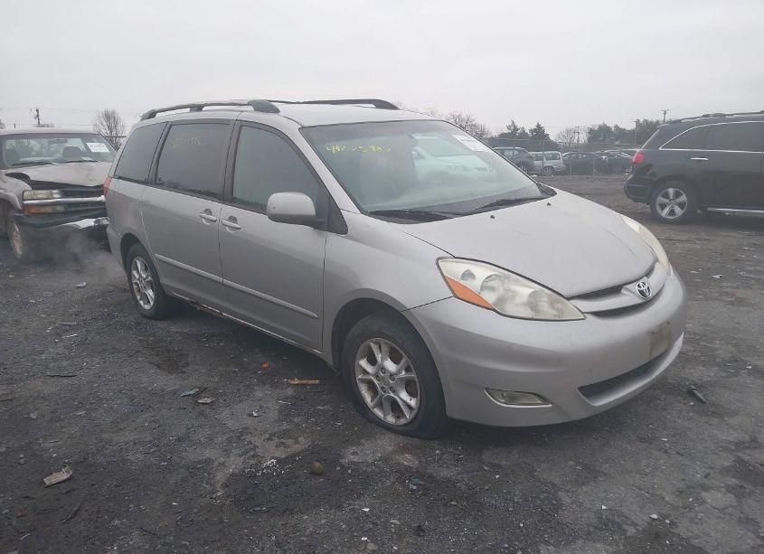 2006 Toyota Sienna XLE (VIN 5TDBA22C66S075087) main photo