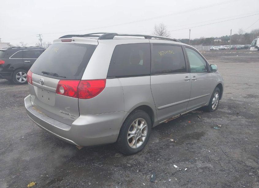 Photo 4 of 2006 Toyota Sienna XLE (VIN 5TDBA22C66S075087)