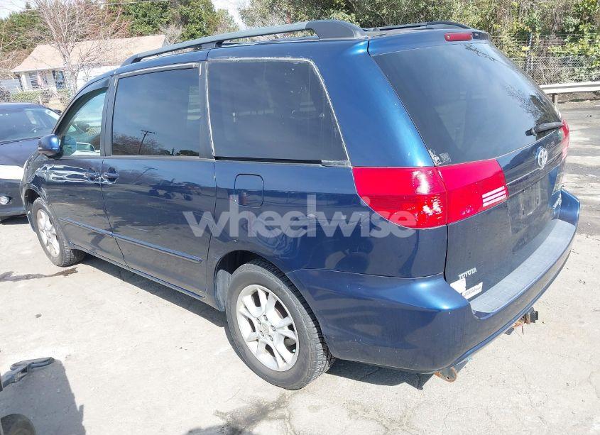 Photo 3 of 2004 Toyota Sienna XLE (VIN 5TDBA22C74S011380)