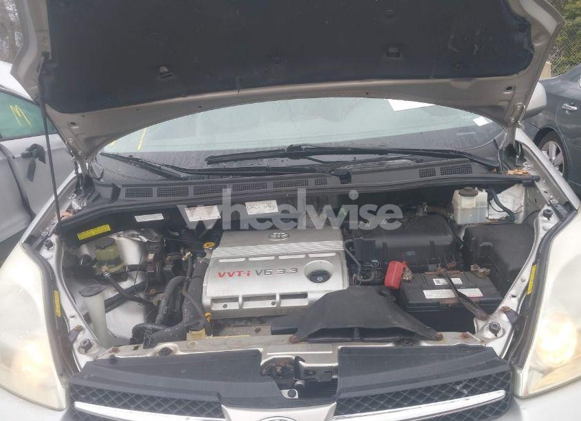 Photo 10 of 2004 Toyota Sienna XLE LIMITED (VIN 5TDBA22C74S014781)