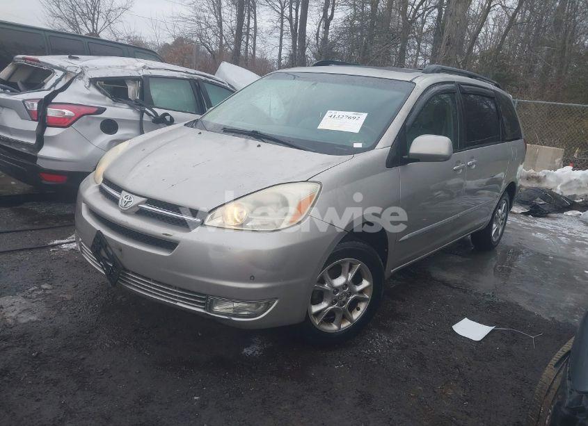 Photo 2 of 2004 Toyota Sienna XLE LIMITED (VIN 5TDBA22C74S014781)