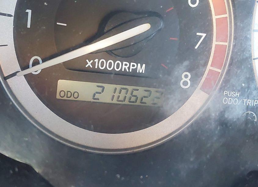 Photo 16 of 2004 Toyota Sienna XLE (VIN 5TDBA22C74S027935)