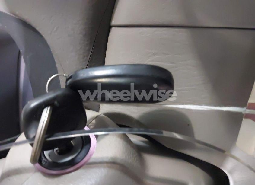 Photo 11 of 2005 Toyota Sienna XLE LIMITED (VIN 5TDBA22C75S033994)