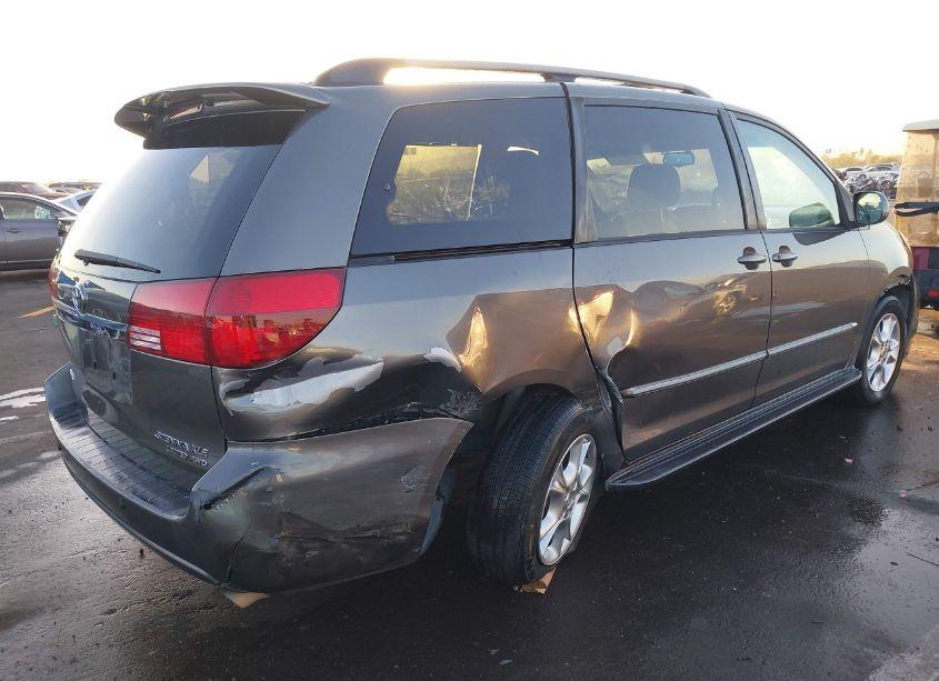Photo 4 of 2005 Toyota Sienna XLE LIMITED (VIN 5TDBA22C75S034241)