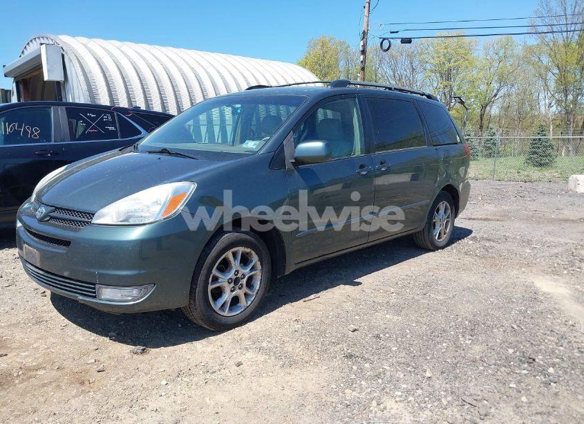 Photo 2 of 2005 Toyota Sienna XLE (VIN 5TDBA22C75S051329)