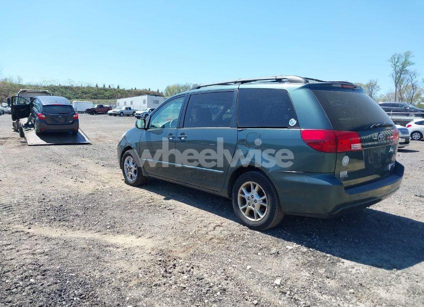 Photo 3 of 2005 Toyota Sienna XLE (VIN 5TDBA22C75S051329)