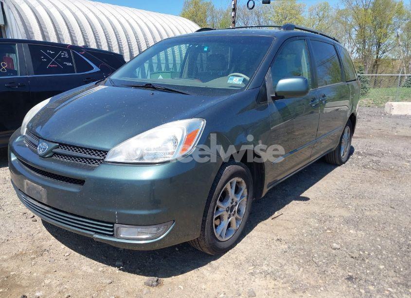 Photo 6 of 2005 Toyota Sienna XLE (VIN 5TDBA22C75S051329)