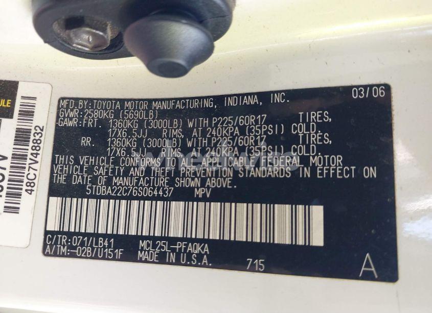 Photo 9 of 2006 Toyota Sienna XLE (VIN 5TDBA22C76S064437)