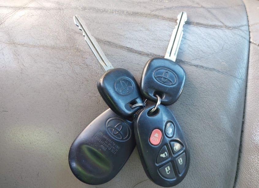 Photo 11 of 2006 Toyota Sienna XLE LIMITED (VIN 5TDBA22C76S064812)