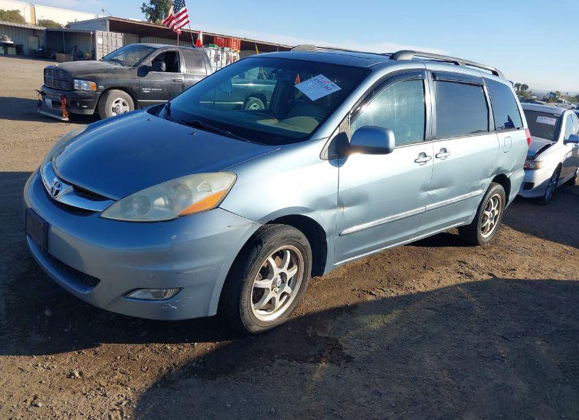 Photo 2 of 2006 Toyota Sienna XLE LIMITED (VIN 5TDBA22C76S064812)