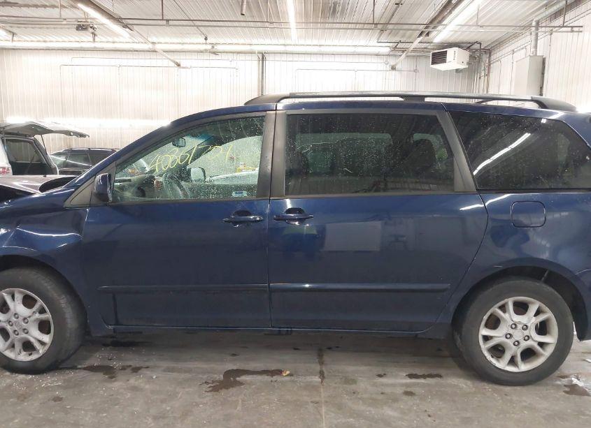 Photo 15 of 2006 Toyota Sienna XLE (VIN 5TDBA22C76S066852)