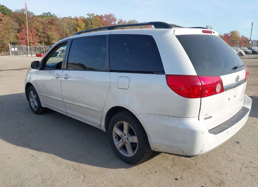 Photo 3 of 2006 Toyota Sienna XLE LIMITED (VIN 5TDBA22C76S070934)