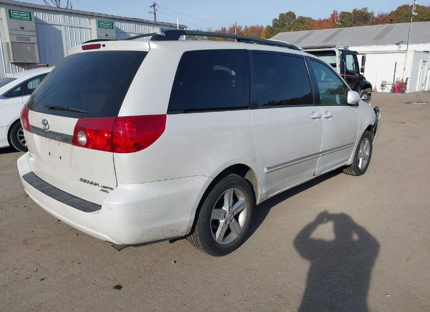 Photo 4 of 2006 Toyota Sienna XLE LIMITED (VIN 5TDBA22C76S070934)