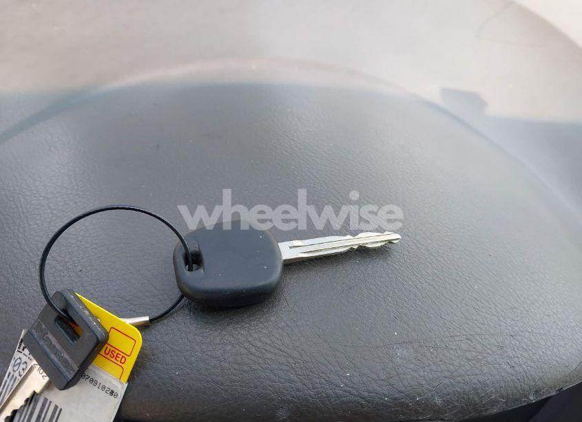 Photo 11 of 2004 Toyota Sienna XLE LIMITED (VIN 5TDBA22C84S003370)