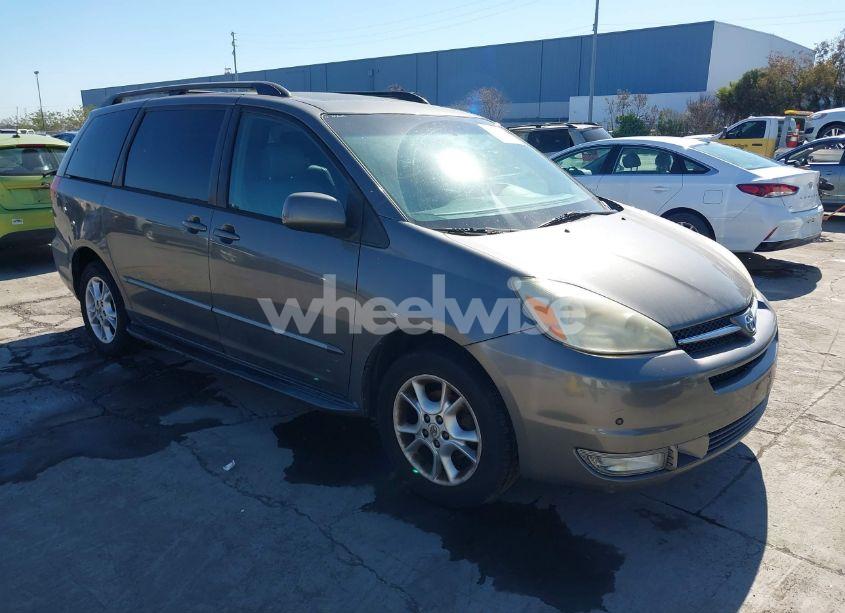 2004 Toyota Sienna XLE LIMITED (VIN 5TDBA22C84S013817) main photo