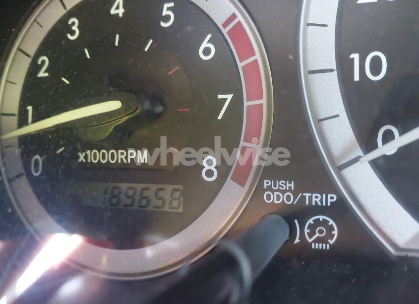 Photo 15 of 2004 Toyota Sienna XLE (VIN 5TDBA22C84S024705)