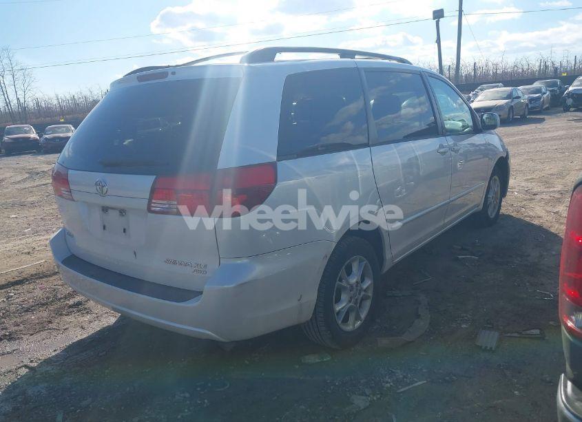 Photo 4 of 2004 Toyota Sienna XLE (VIN 5TDBA22C84S024705)