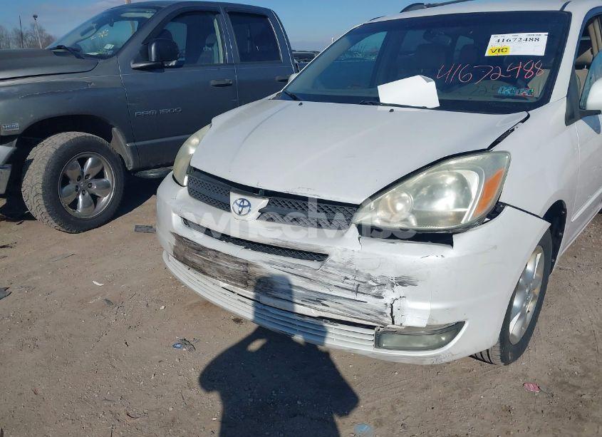 Photo 6 of 2004 Toyota Sienna XLE (VIN 5TDBA22C84S024705)