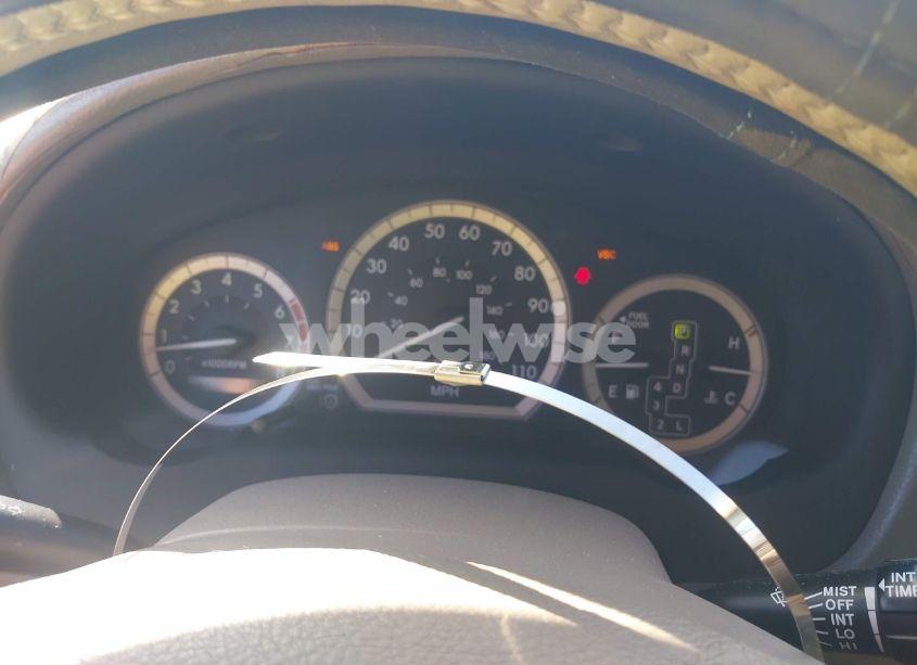 Photo 7 of 2004 Toyota Sienna XLE (VIN 5TDBA22C84S024705)