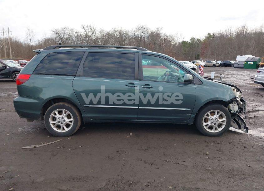 Photo 13 of 2004 Toyota Sienna XLE LIMITED (VIN 5TDBA22C84S025806)