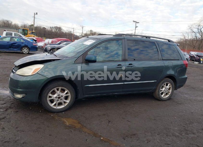 Photo 14 of 2004 Toyota Sienna XLE LIMITED (VIN 5TDBA22C84S025806)