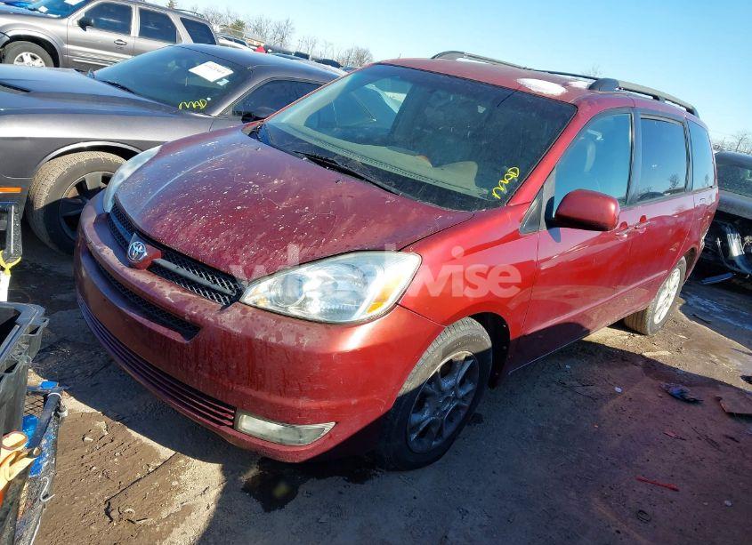 Photo 2 of 2005 Toyota Sienna XLE (VIN 5TDBA22C85S034359)