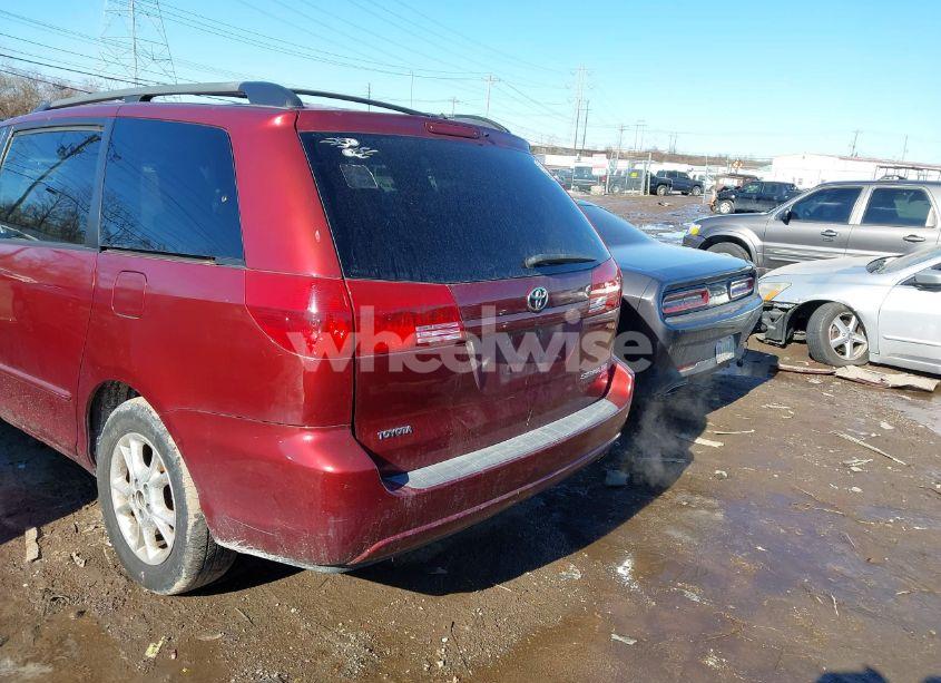 Photo 3 of 2005 Toyota Sienna XLE (VIN 5TDBA22C85S034359)