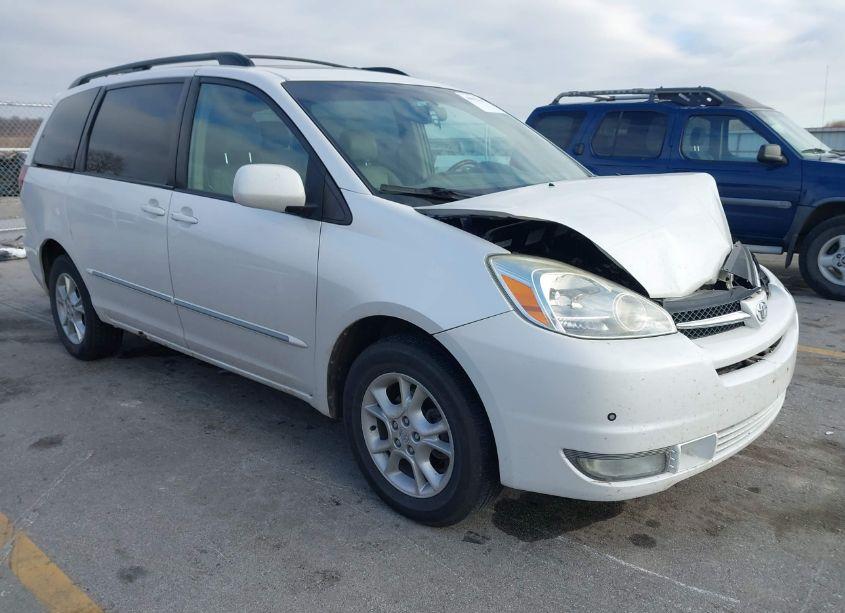 2005 Toyota Sienna XLE LIMITED (VIN 5TDBA22C85S034829) main photo