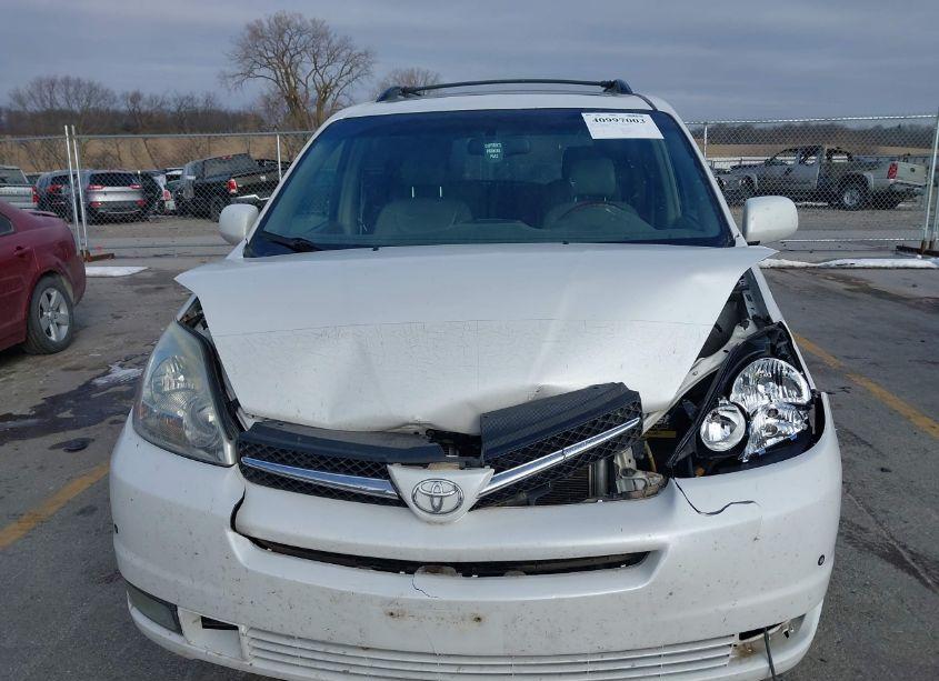 Photo 12 of 2005 Toyota Sienna XLE LIMITED (VIN 5TDBA22C85S034829)