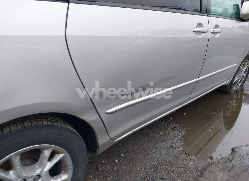 Photo 14 of 2005 Toyota Sienna XLE (VIN 5TDBA22C85S047614)