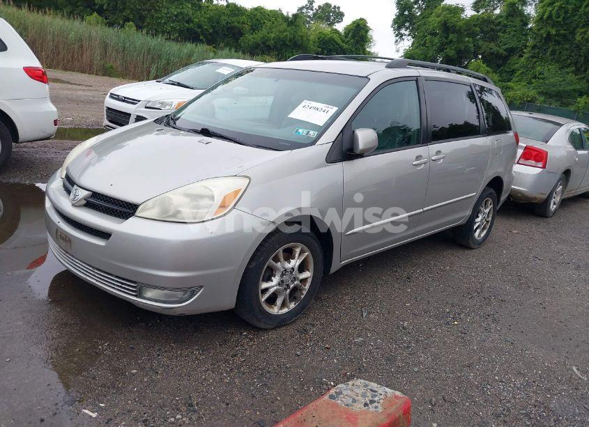 Photo 2 of 2005 Toyota Sienna XLE (VIN 5TDBA22C85S047614)