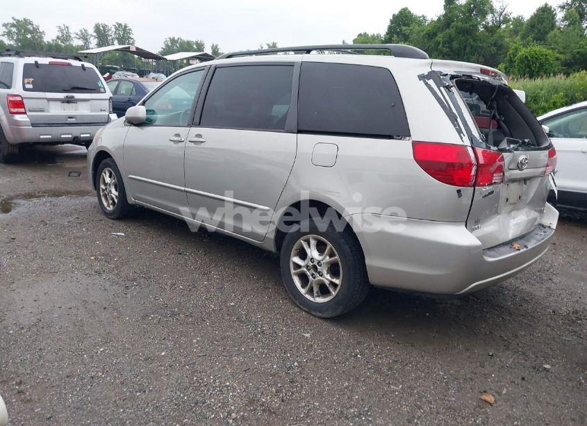 Photo 3 of 2005 Toyota Sienna XLE (VIN 5TDBA22C85S047614)