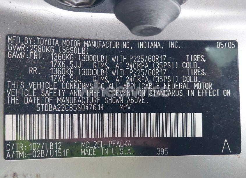 Photo 9 of 2005 Toyota Sienna XLE (VIN 5TDBA22C85S047614)