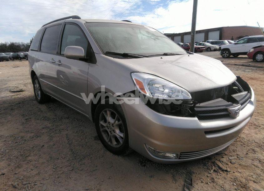 2005 Toyota Sienna XLE (VIN 5TDBA22C85S052649) main photo