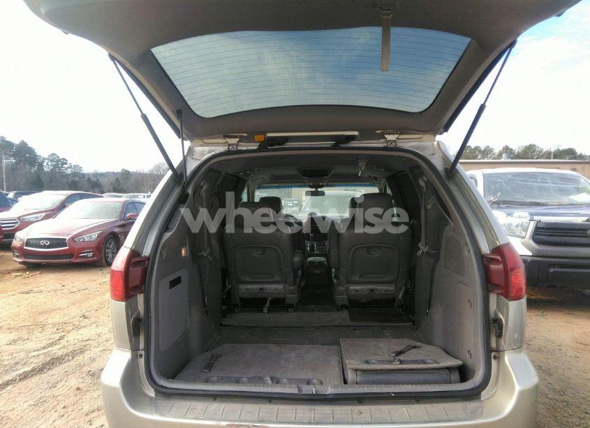 Photo 14 of 2005 Toyota Sienna XLE (VIN 5TDBA22C85S052649)