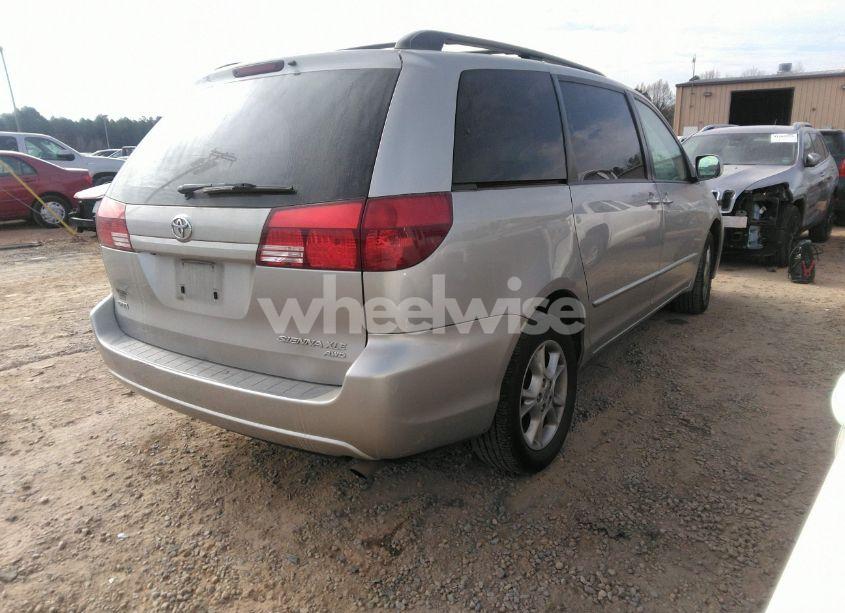 Photo 4 of 2005 Toyota Sienna XLE (VIN 5TDBA22C85S052649)