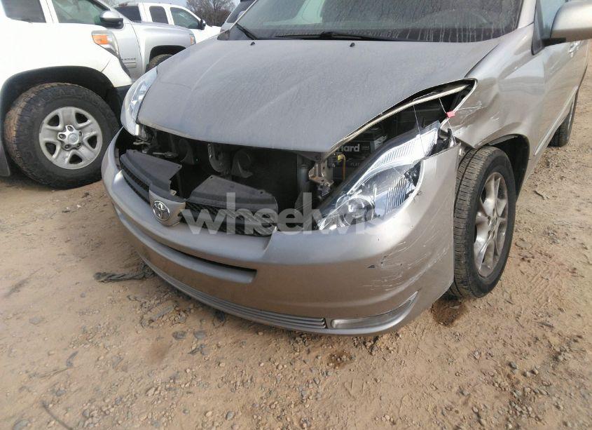 Photo 6 of 2005 Toyota Sienna XLE (VIN 5TDBA22C85S052649)