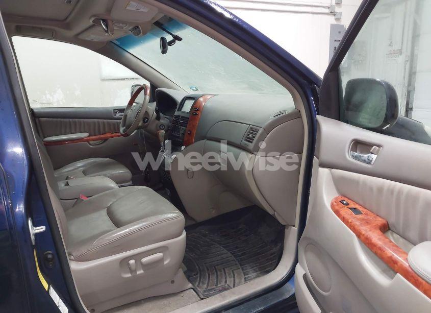Photo 5 of 2006 Toyota Sienna XLE LIMITED (VIN 5TDBA22C86S062910)